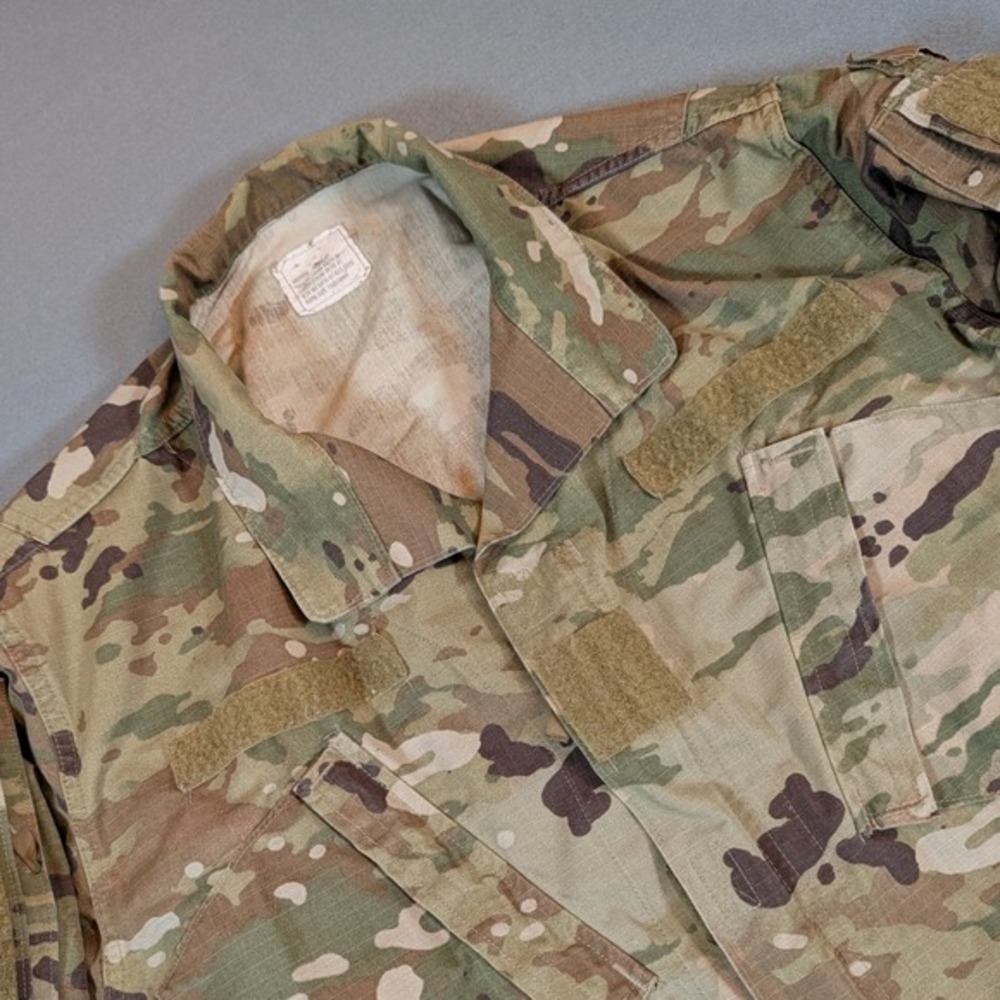 US Army MultiCam Combat Jacket Size Medium Regular Military